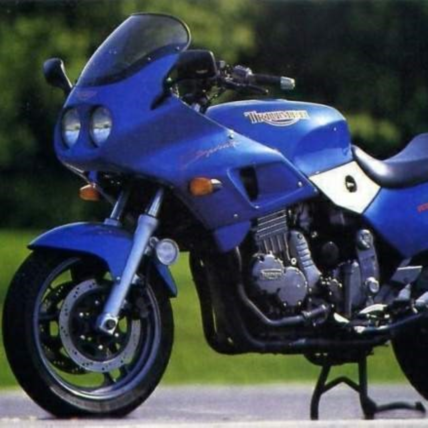 Triumph Nightshade (code KD) Paint Product